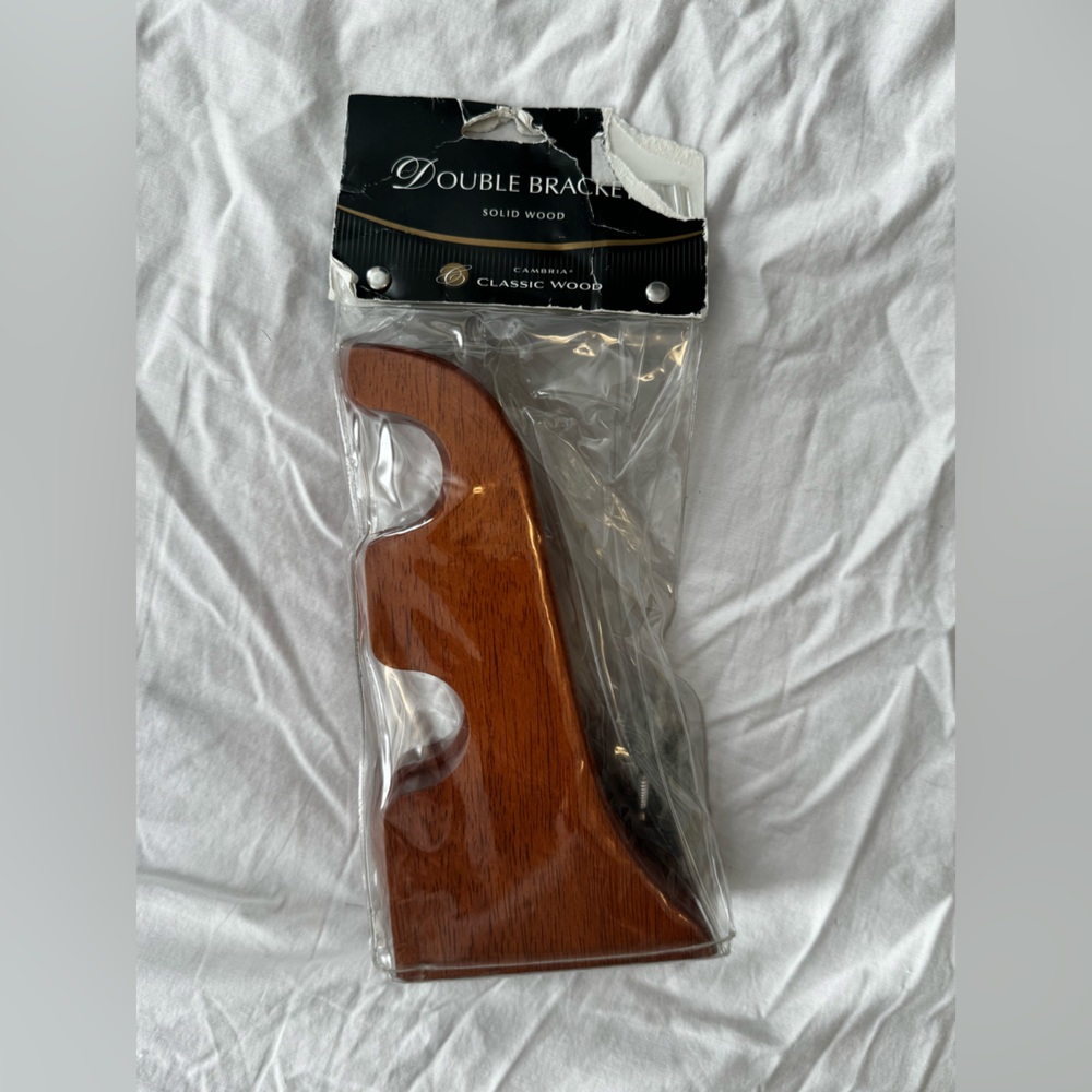 Cambria Classic Wood Double Bracket for curtain rods